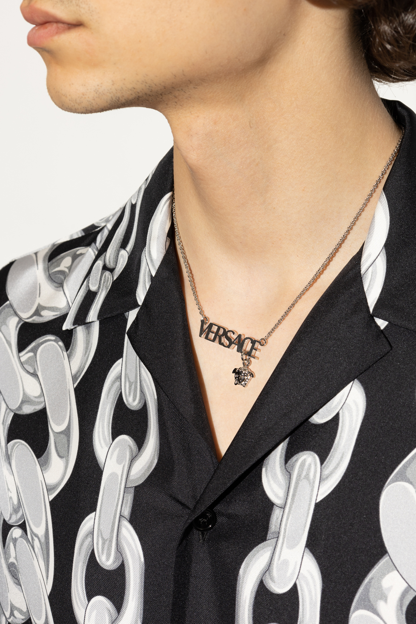 Silver Necklace with a logo-shaped pendant Versace - Vitkac Slovakia